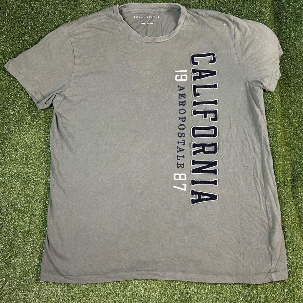Aeropostale Men's Green and Khaki T-shirt